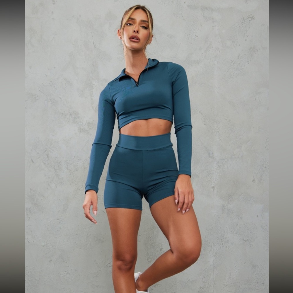 PRETTYLITTLETHING teal 2 piece work out set